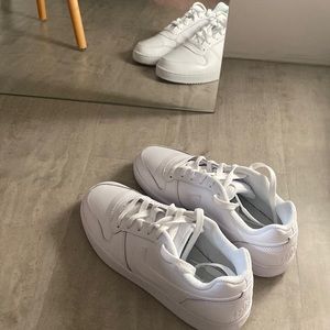 WMNS NIKE EBERNON LOW. White blank